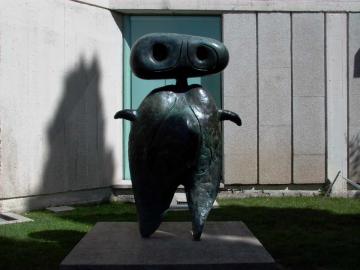 street monument, Joan Miro